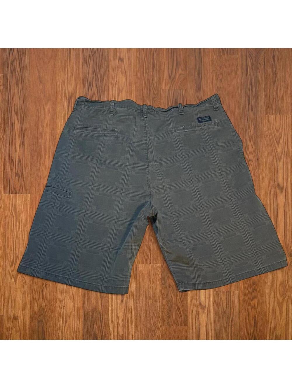 Wrangler Mens Plaid Shorts Gray Size 36 Casual Western Summer Flat Front Shorts